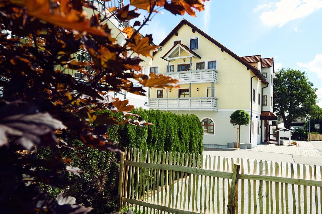 Alte Linde & Restaurant Hotel 3*